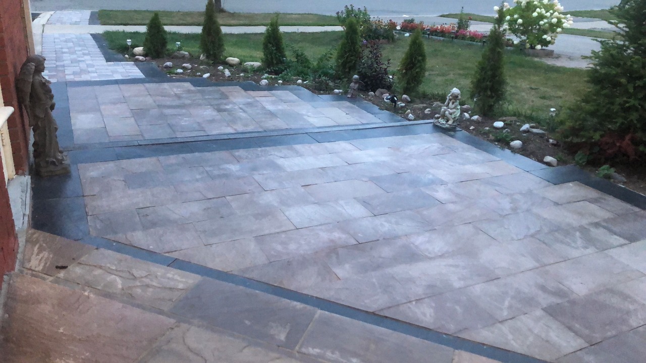 Photo of Outdoor in Hurontario