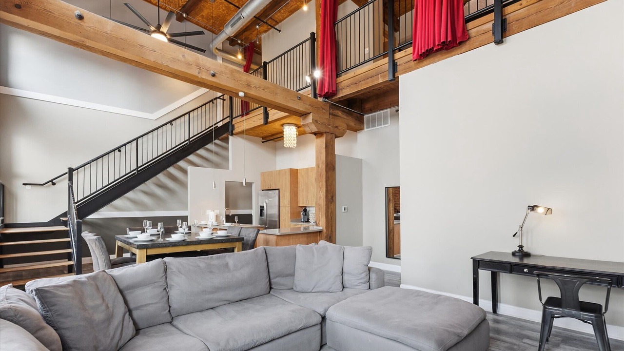 Photo of Livingroom in Wholesale District