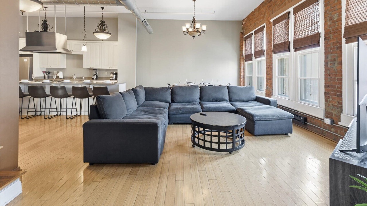 Photo of Livingroom in Wholesale District