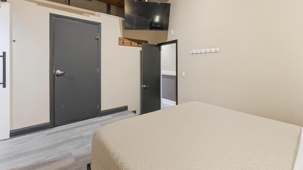 Photo of Bedroom in Wholesale District