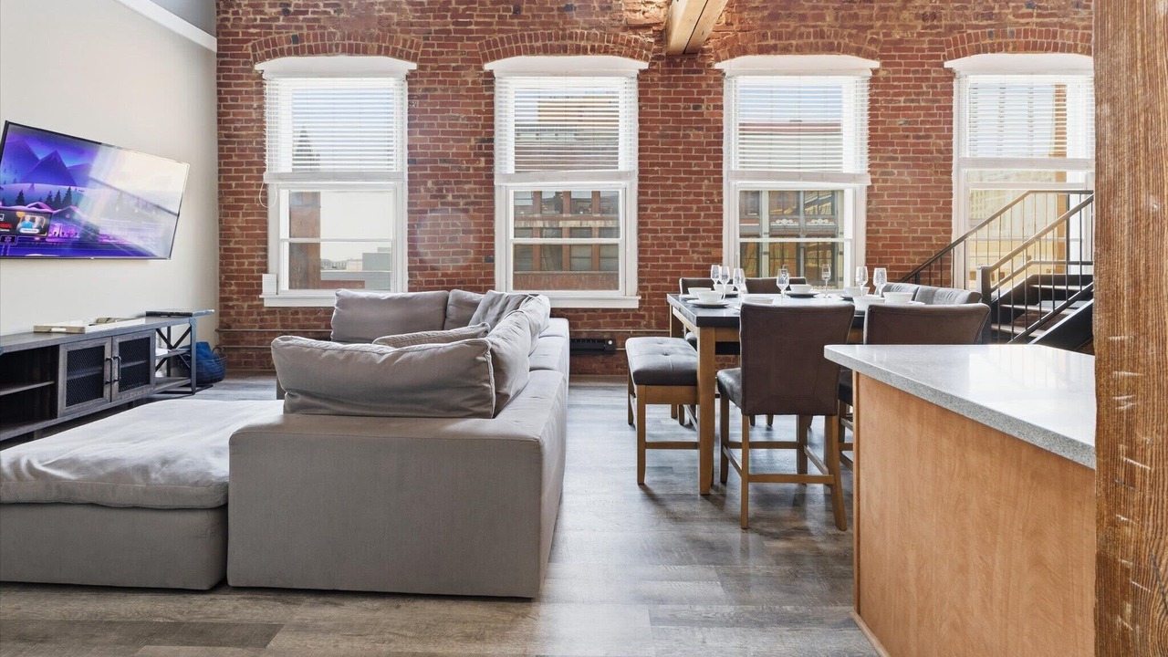 Photo of Livingroom in Wholesale District