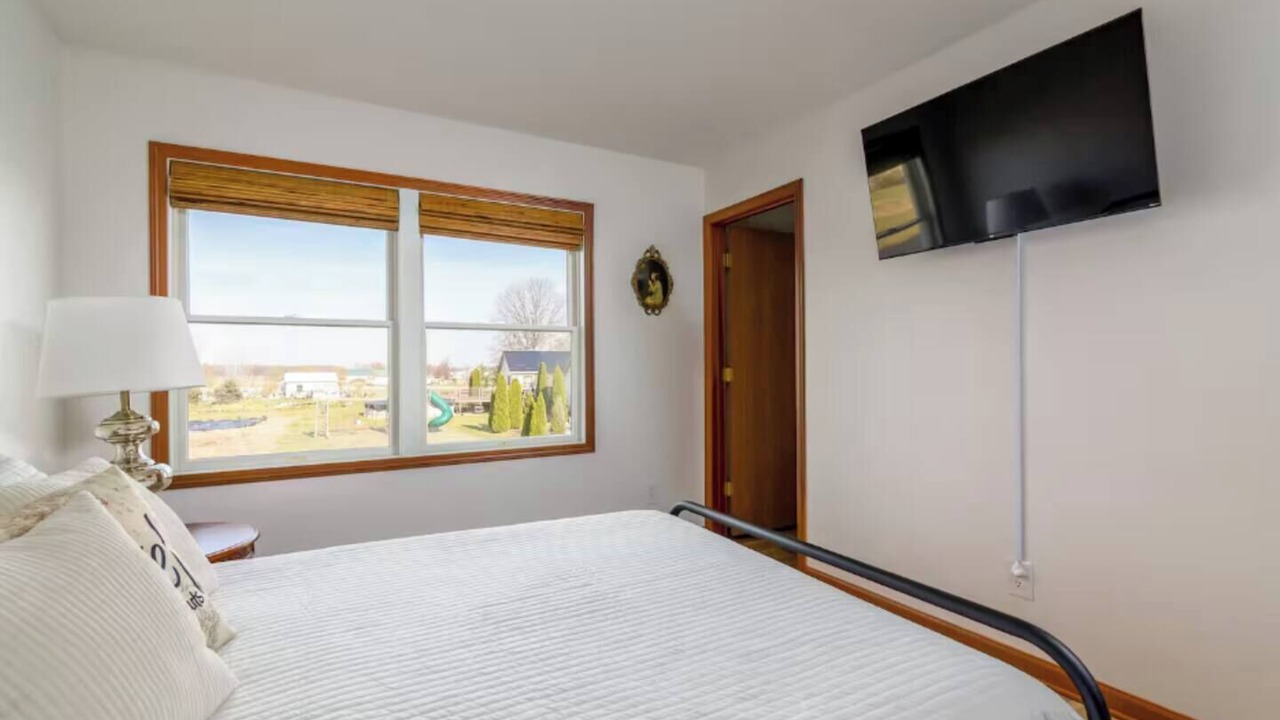 Photo of Bedroom in Homerville
