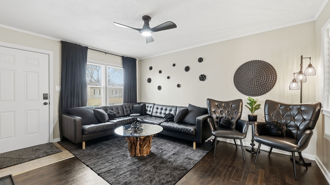 Photo of Livingroom in Lee's Summit