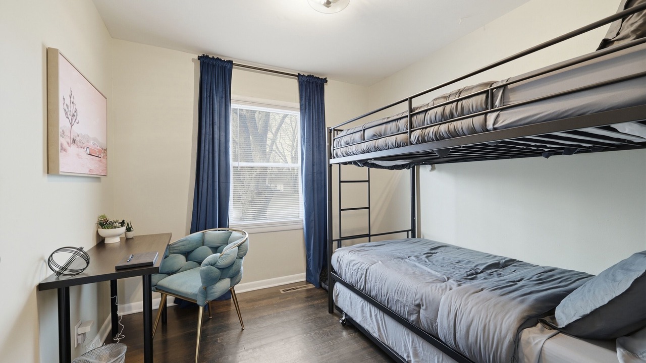Photo of Bedroom in Lee's Summit