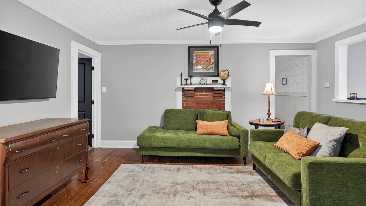 Photo of Livingroom in Danville