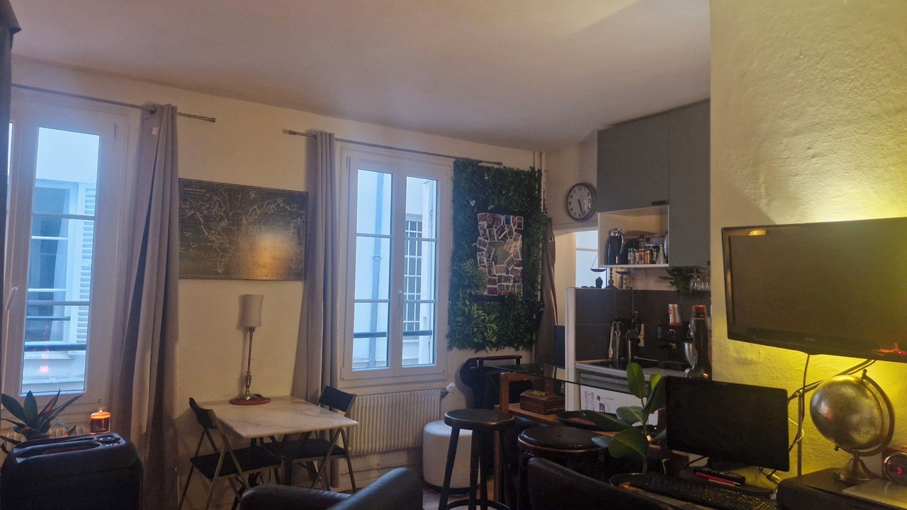 Photo of Livingroom in 17th Arrondissement