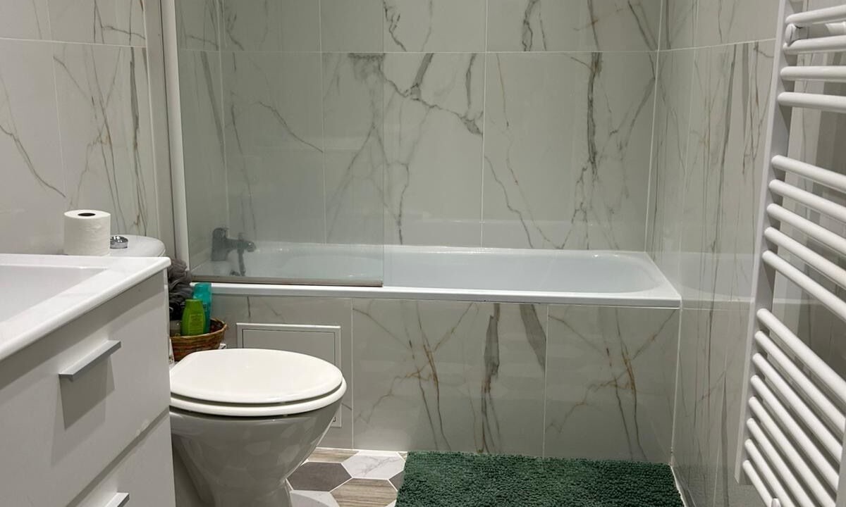 Photo of Bathroom in Etampes