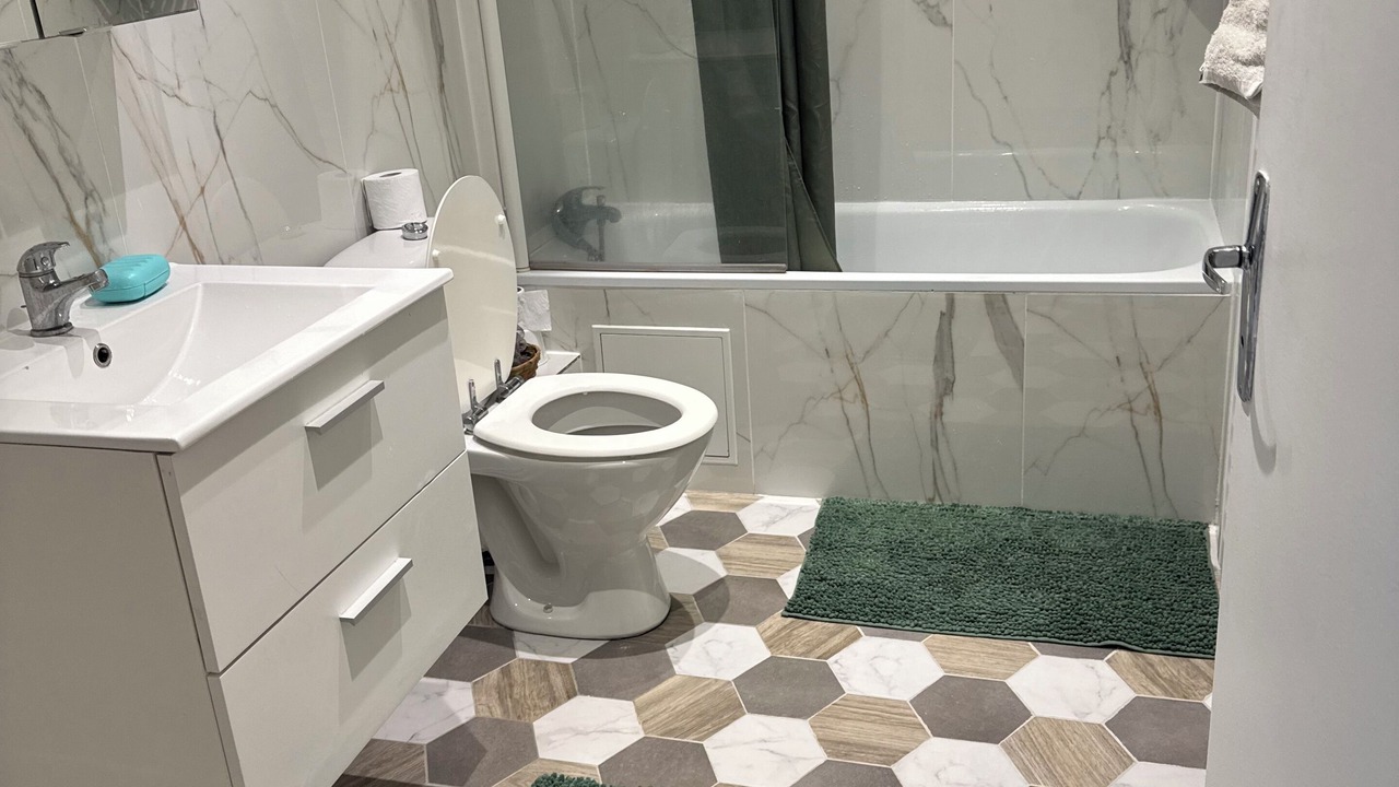 Photo of Bathroom in Etampes