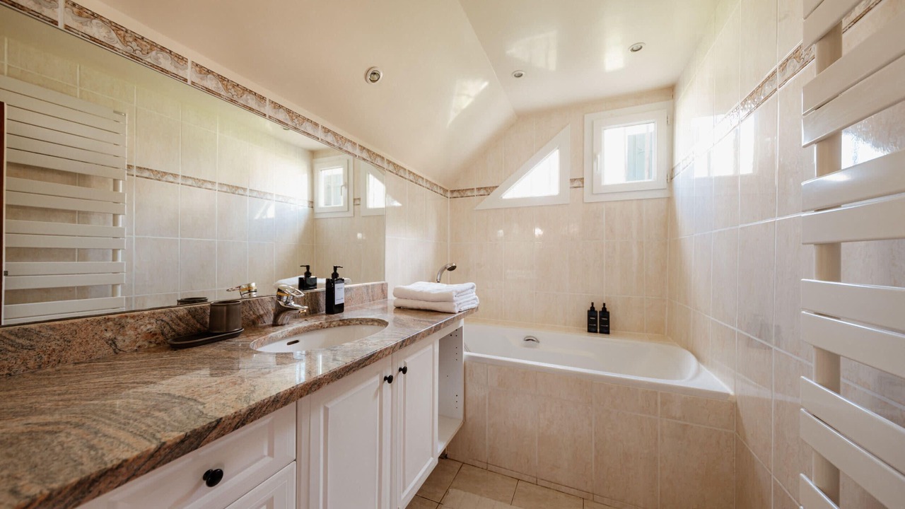 Photo of Bathroom in Montereau