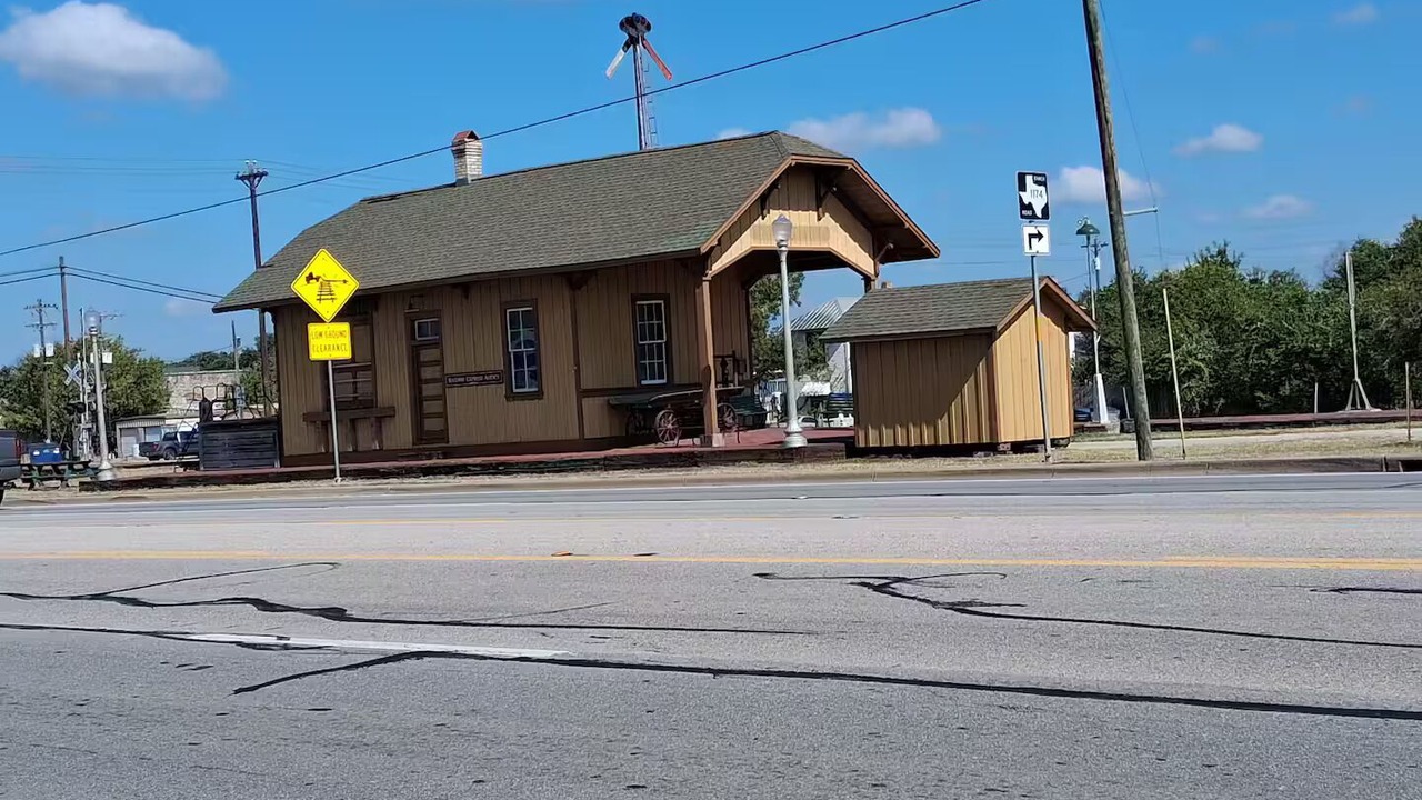 Photo of Others in Bertram