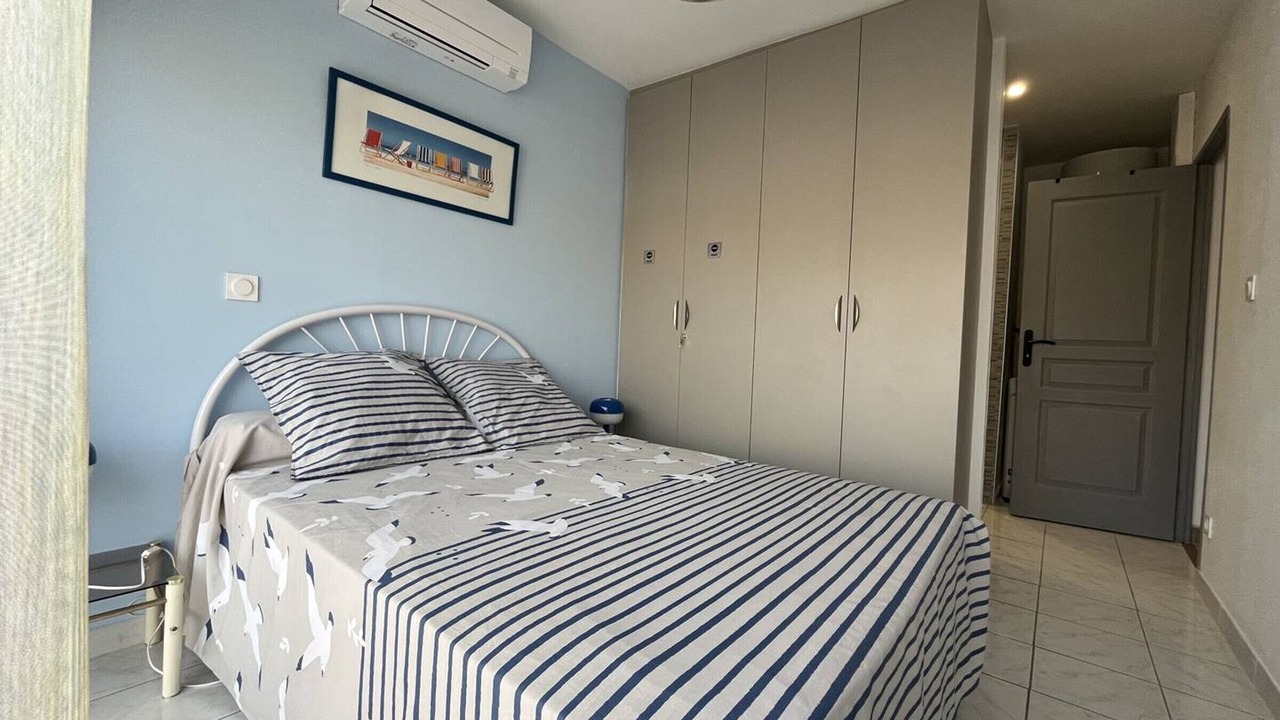 Photo of Bedroom in Les Arenes