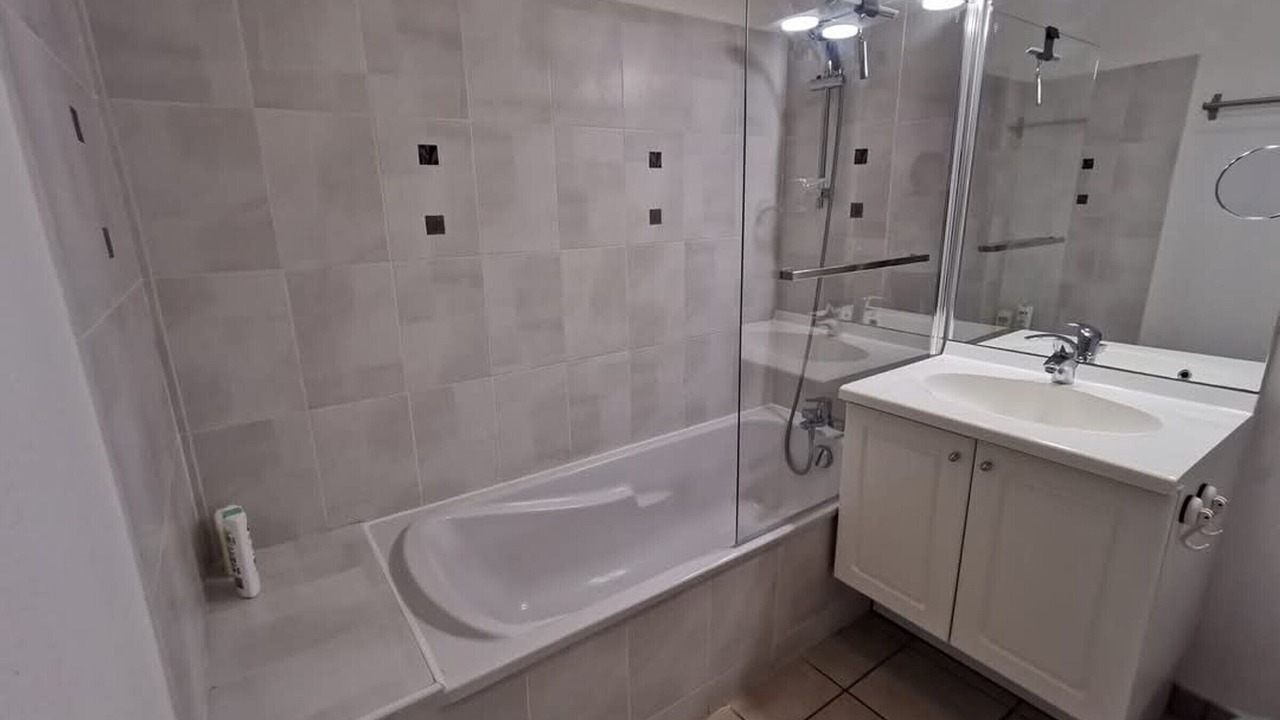 Photo of Bathroom in Les Hauts de Canet