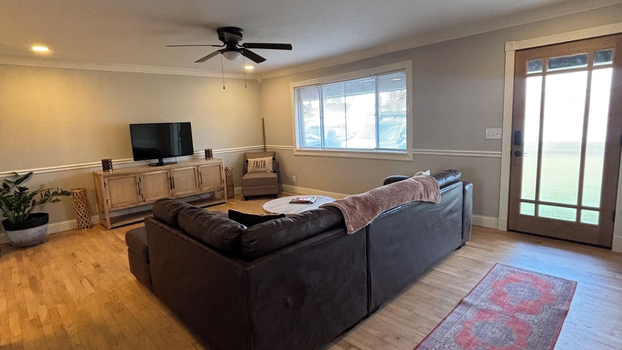 Photo of Livingroom in Rogers