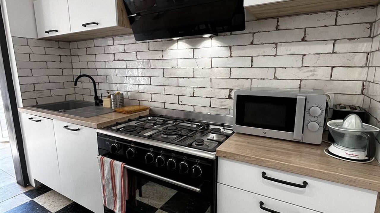 Photo of Kitchen in La Jetee