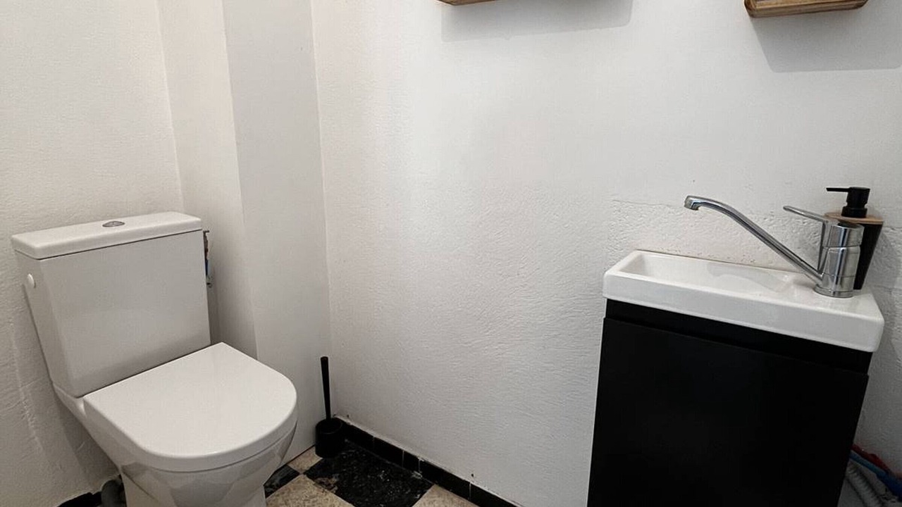 Photo of Bathroom in La Jetee