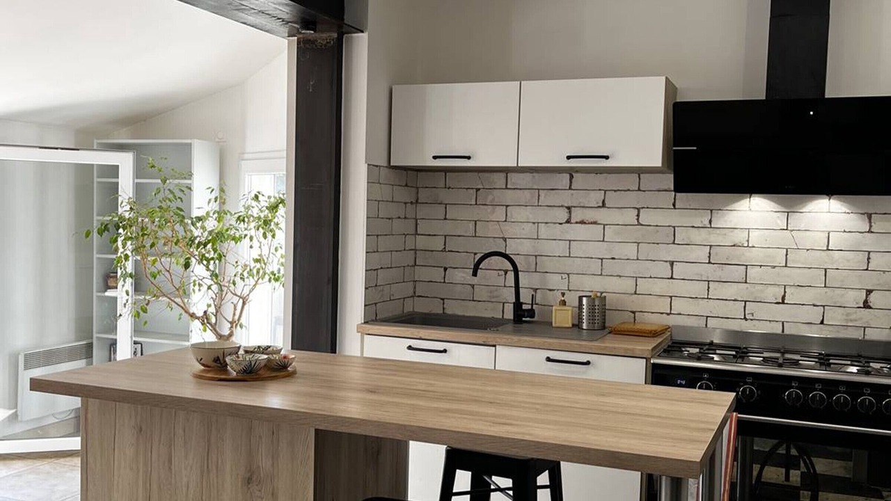 Photo of Kitchen in La Jetee