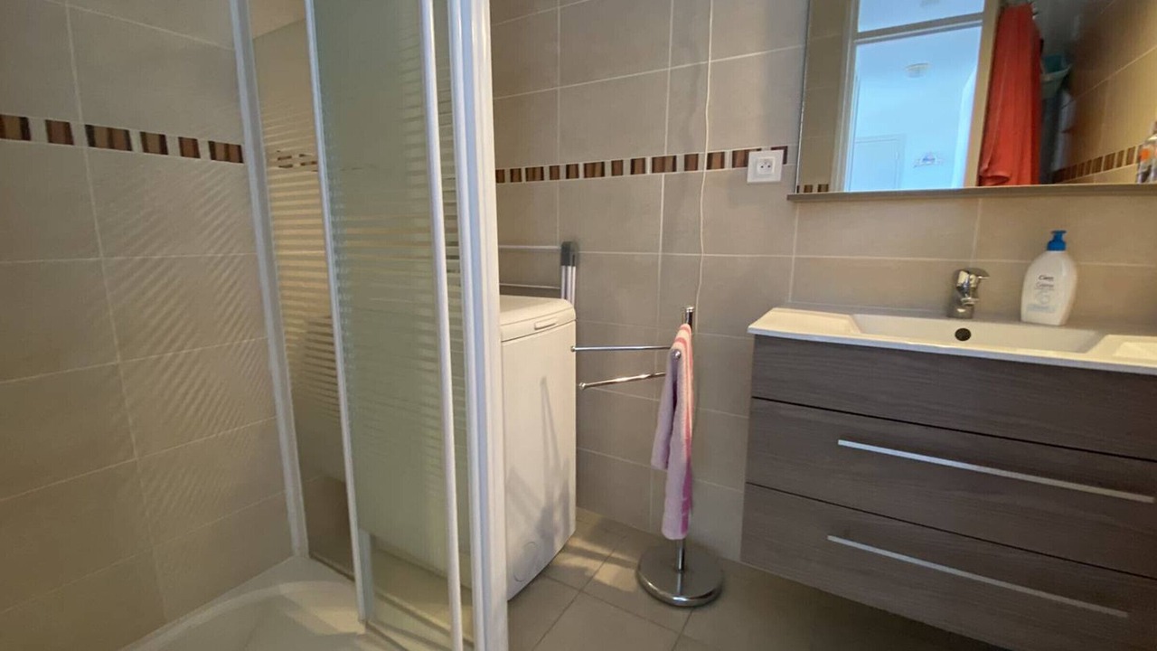 Photo of Bathroom in La Jetee
