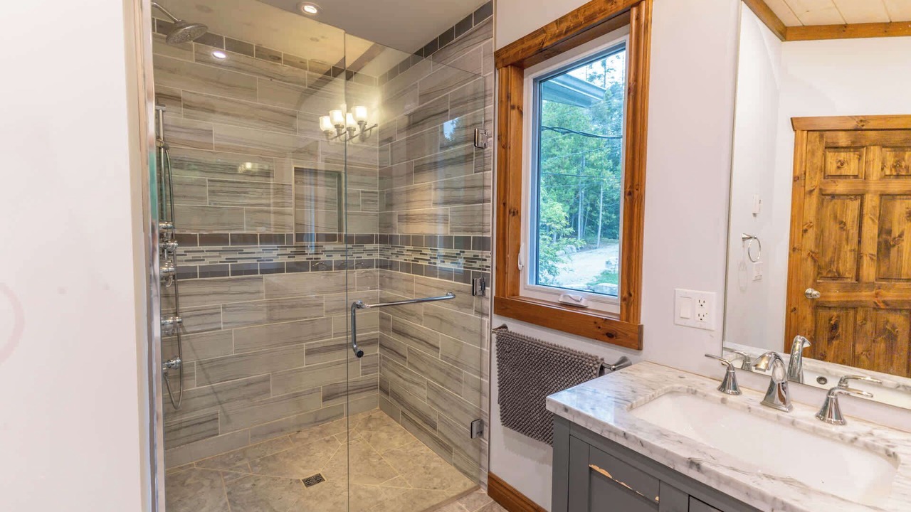 Photo of Bathroom in Tobermory