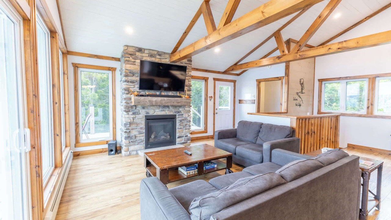 Photo of Livingroom in Tobermory
