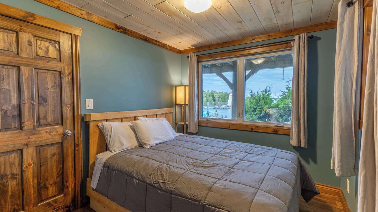 Photo of Bedroom in Tobermory
