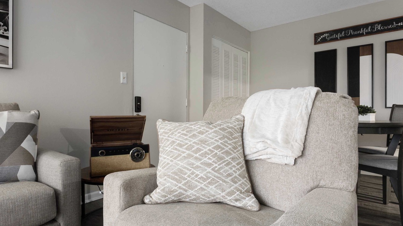 Photo of Livingroom in Rosedale