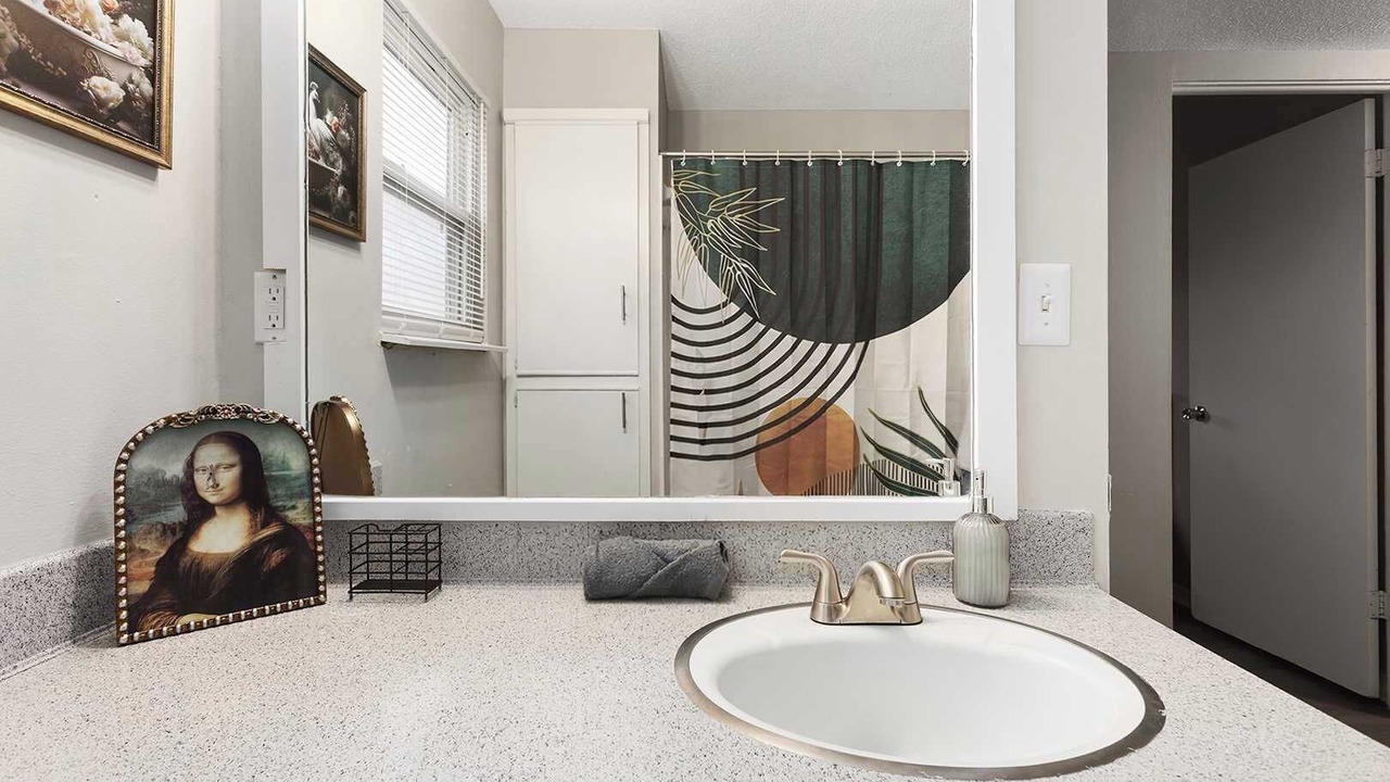 Photo of Bathroom in Rosedale
