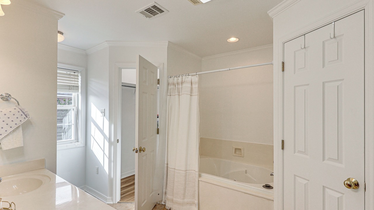 Photo of Bathroom in Claiborne