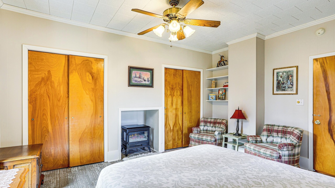 Photo of Bedroom in Greenfield