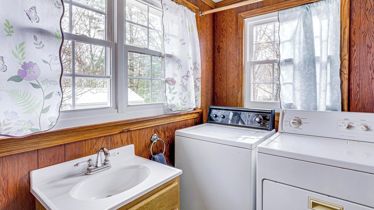 Photo of Bathroom in Greenfield