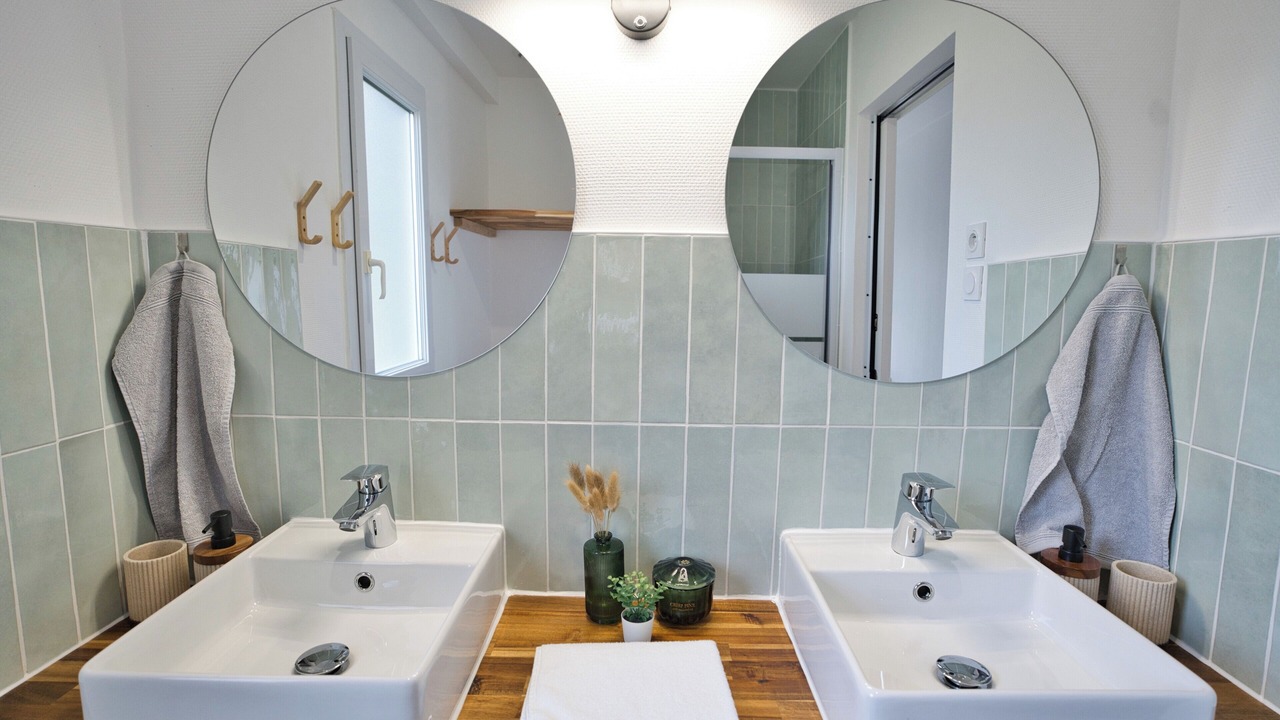 Photo of Bathroom in Neuvy-en-Sullias