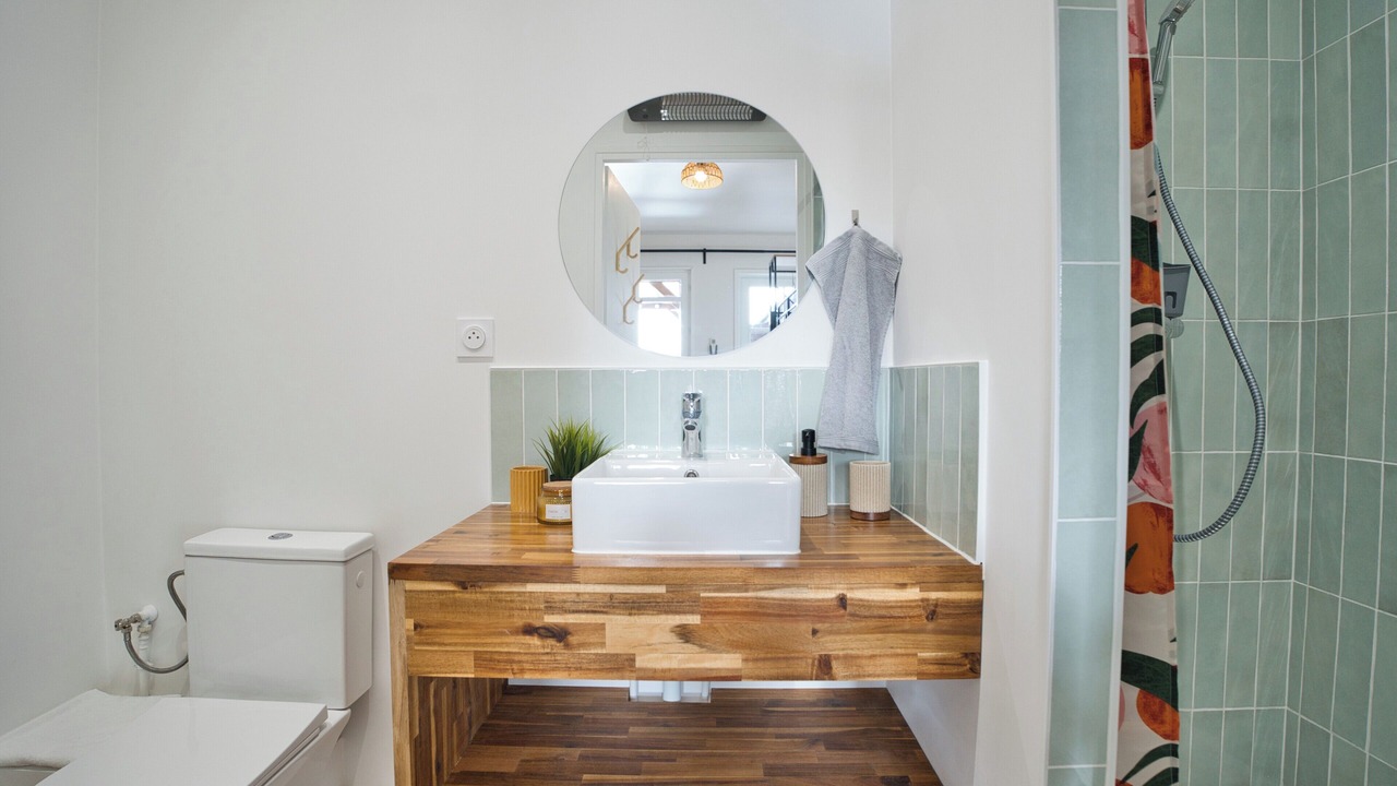 Photo of Bathroom in Neuvy-en-Sullias