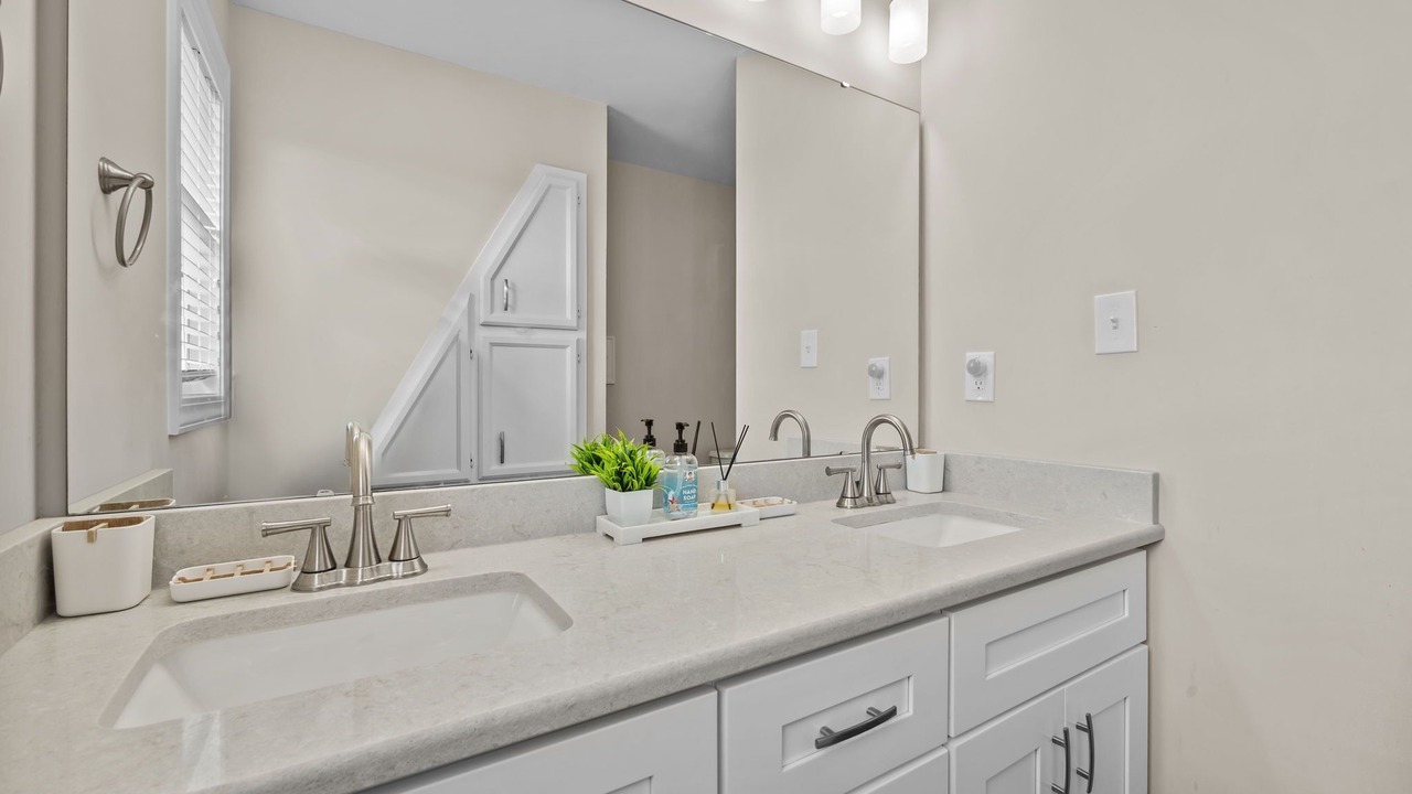 Photo of Bathroom in The Point