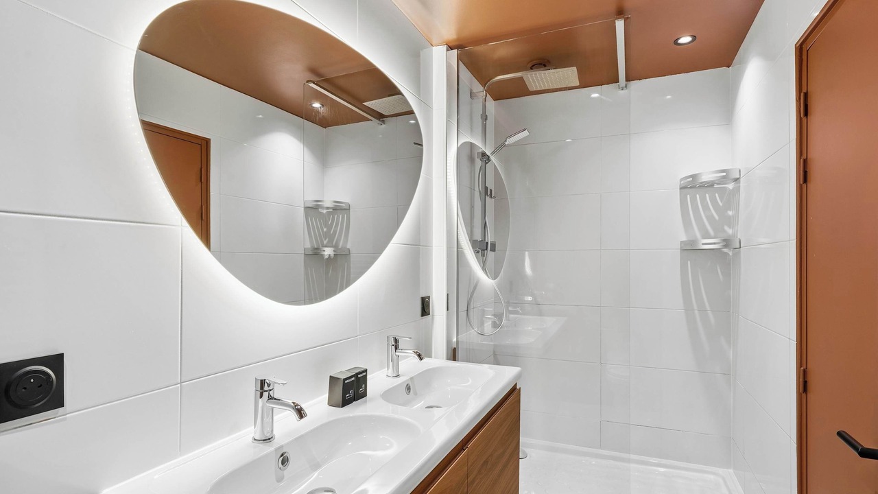Photo of Bathroom in Arts-et-Metiers