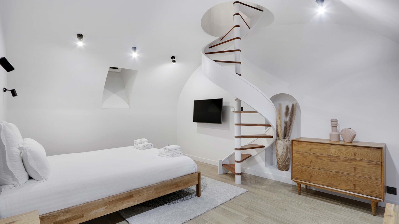 Photo of Others in Neuilly-sur-Seine