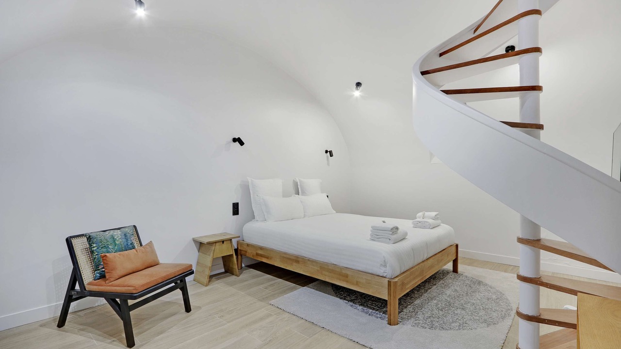 Photo of Others in Neuilly-sur-Seine