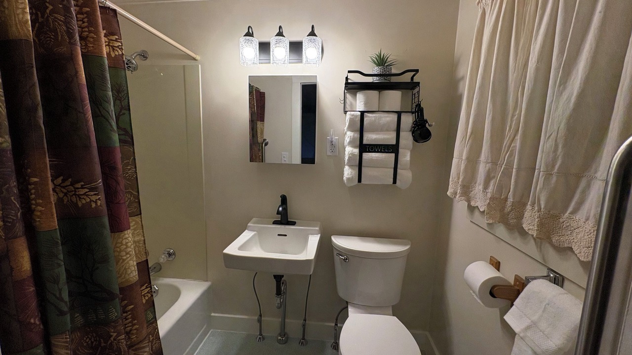 Photo of Bathroom in Jay