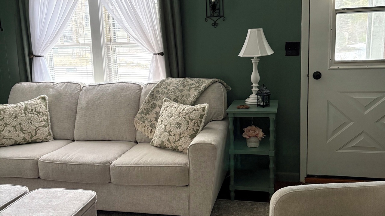 Photo of Livingroom in Jay