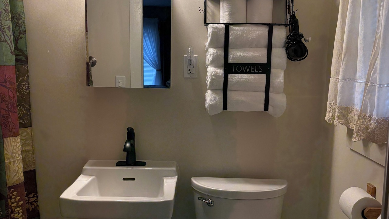 Photo of Bathroom in Jay