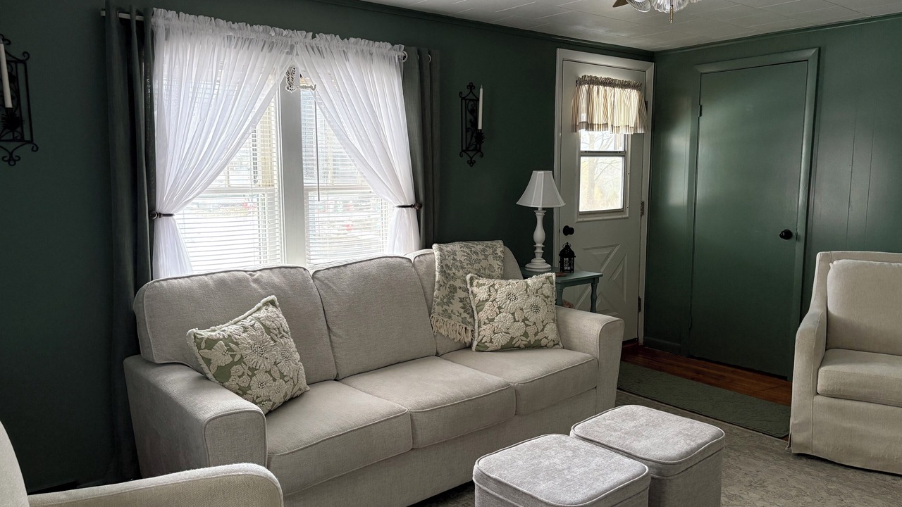 Photo of Livingroom in Jay