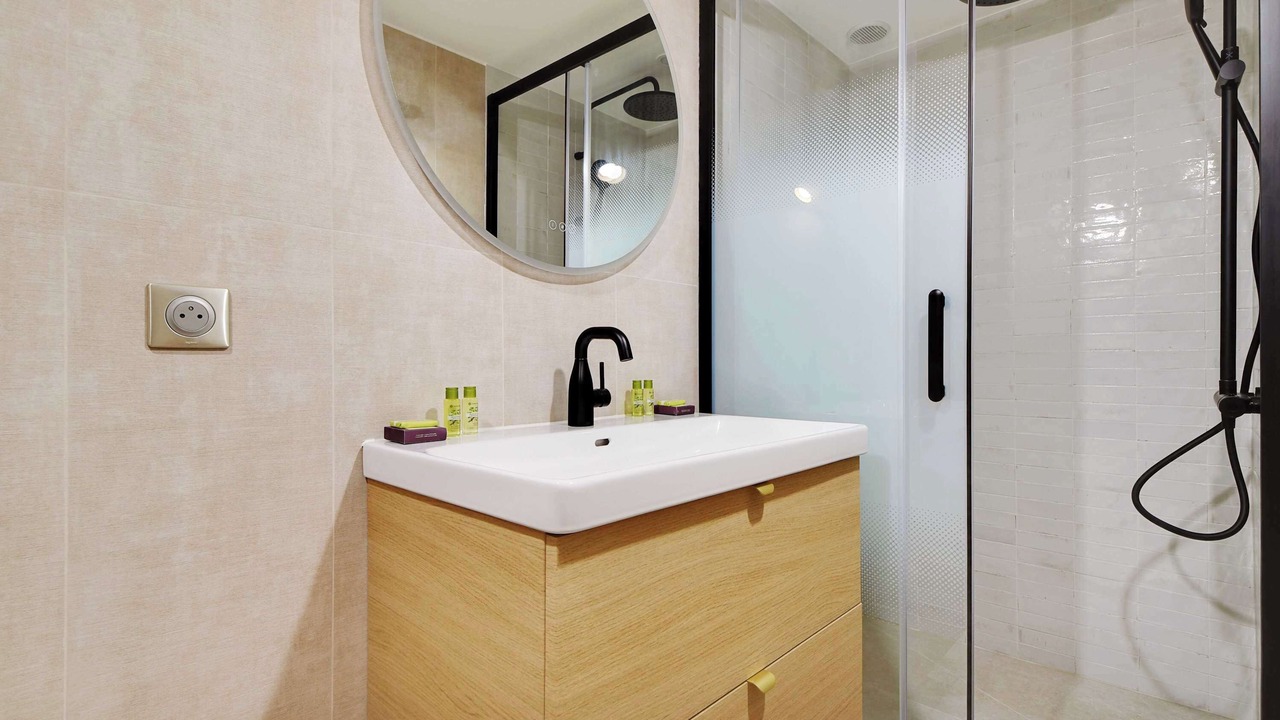 Photo of Bathroom in Clignancourt