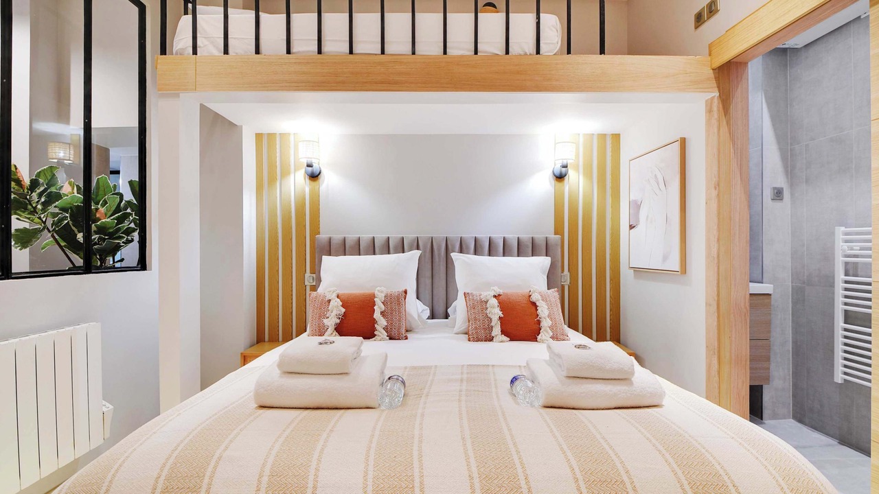 Photo of Bedroom in Clignancourt