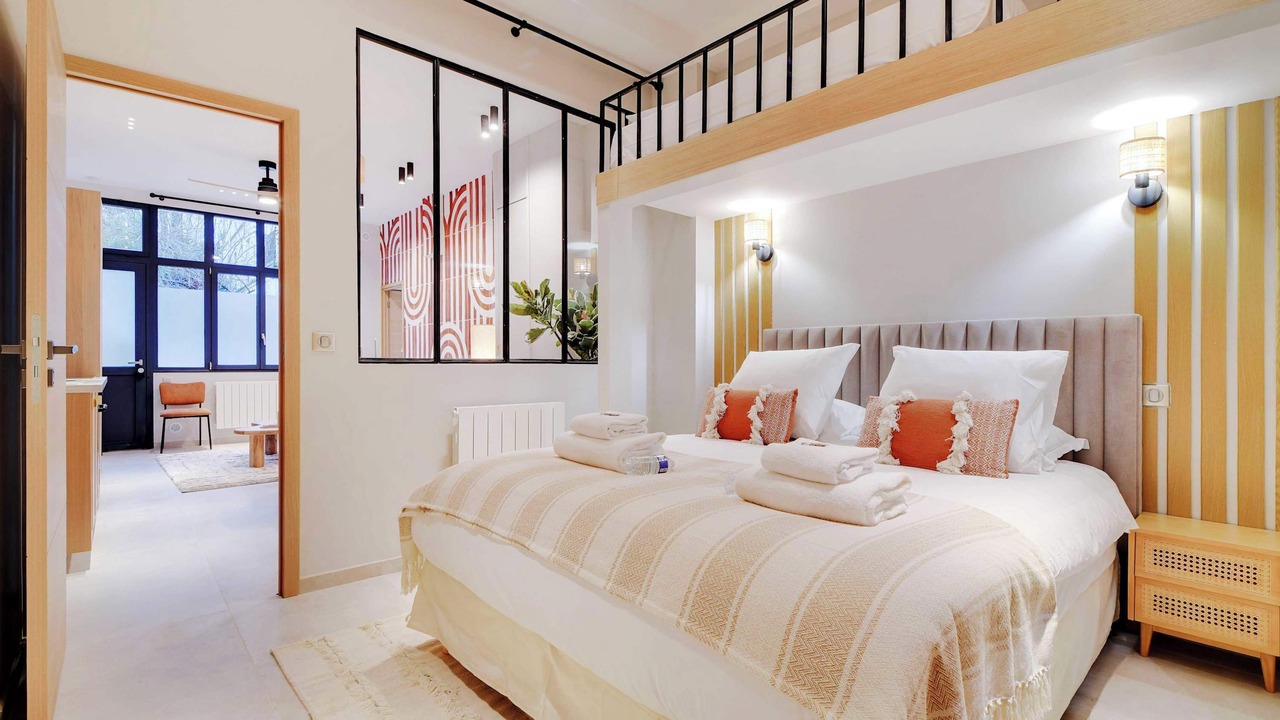 Photo of Bedroom in Clignancourt