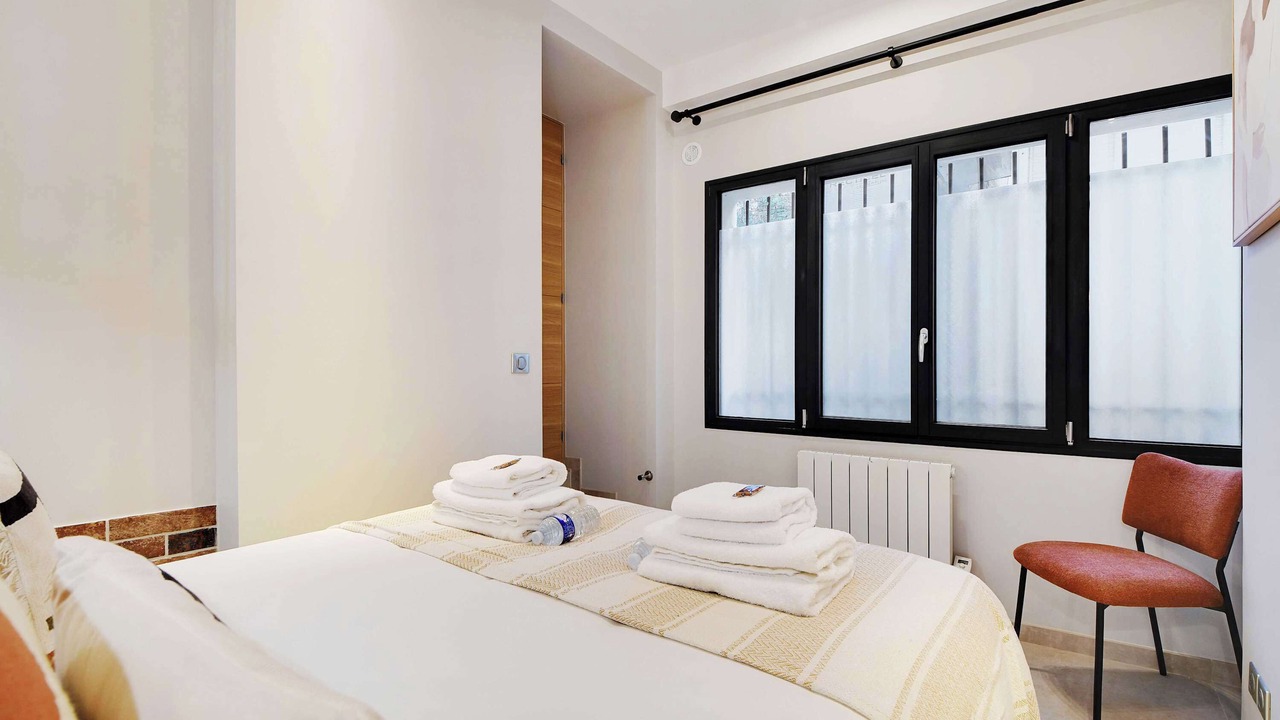 Photo of Bedroom in Clignancourt