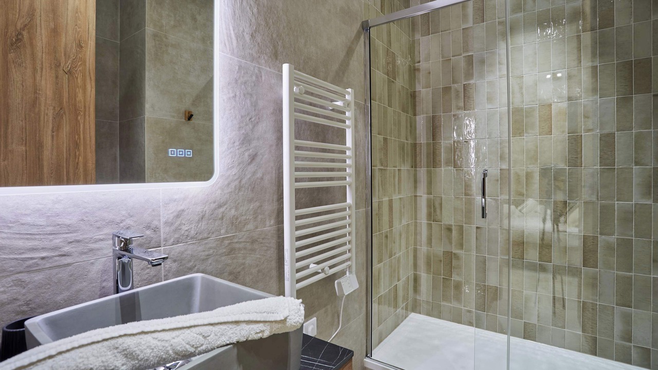Photo of Bathroom in 18th Arrondissement