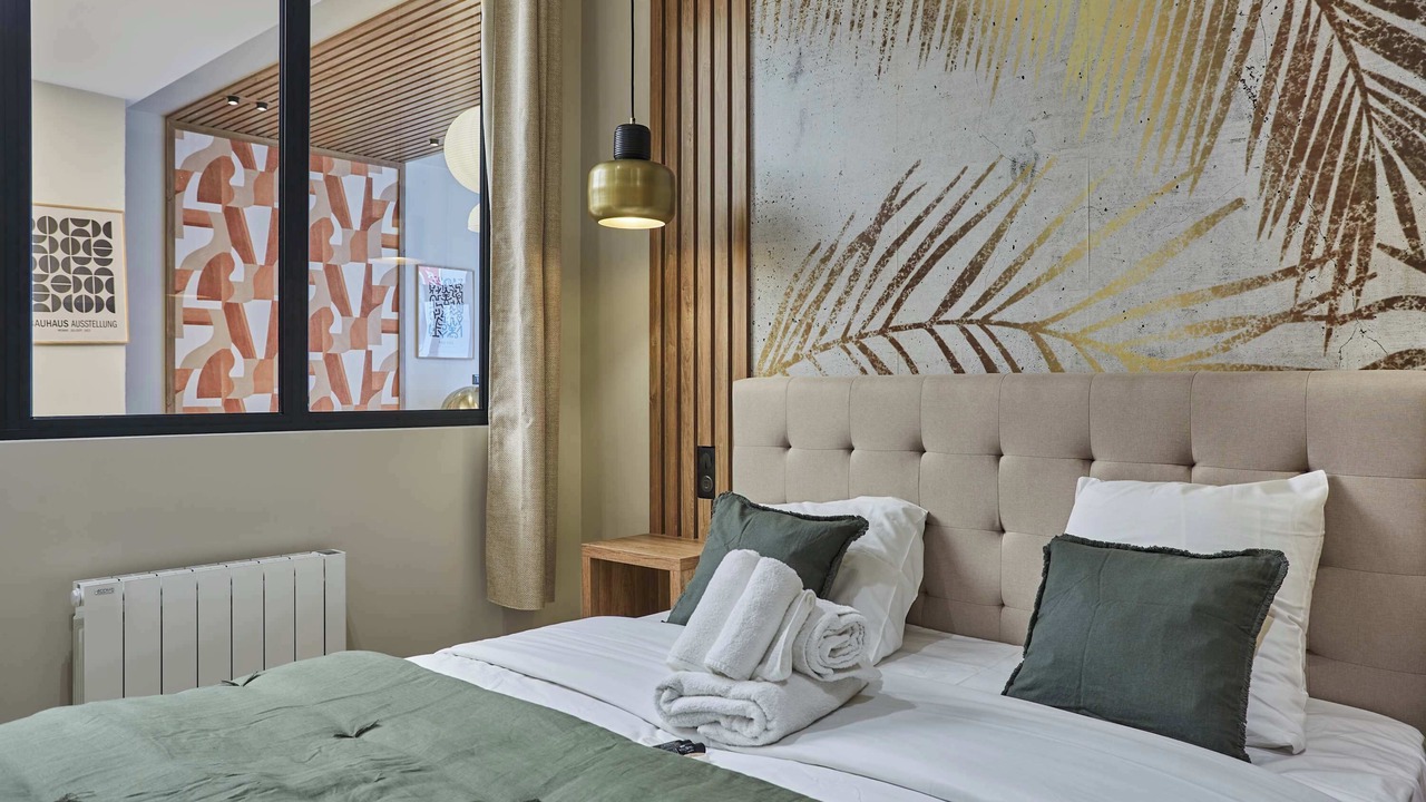 Photo of Bedroom in 18th Arrondissement