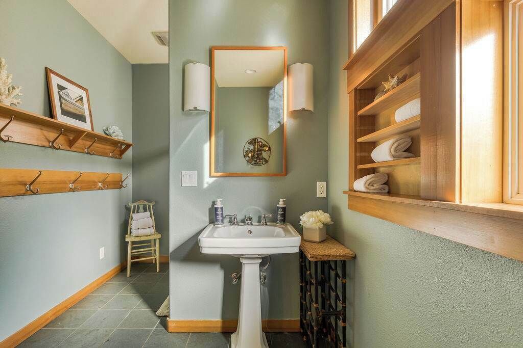 Photo of Bathroom in Neskowin