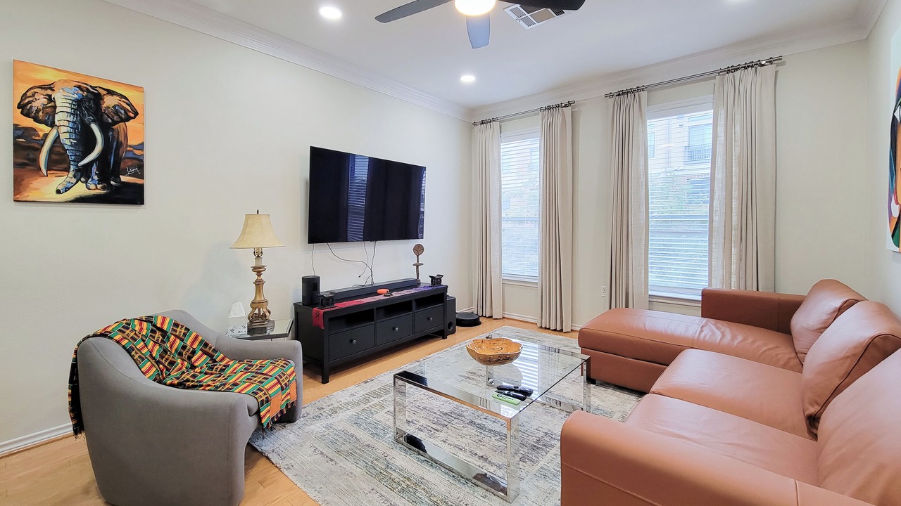 Photo of Livingroom in Uptown