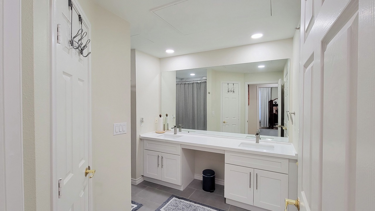 Photo of Bathroom in Uptown