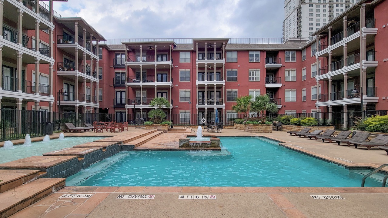 Photo of Outdoor in Uptown
