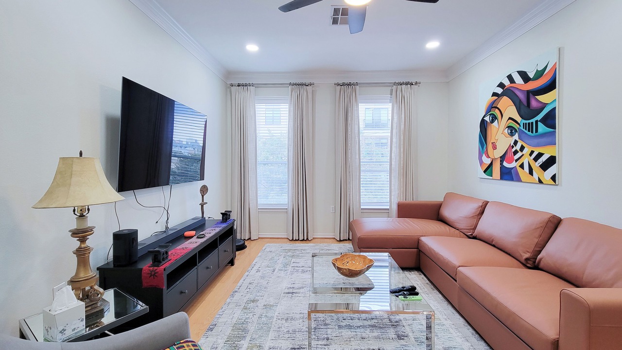 Photo of Livingroom in Uptown